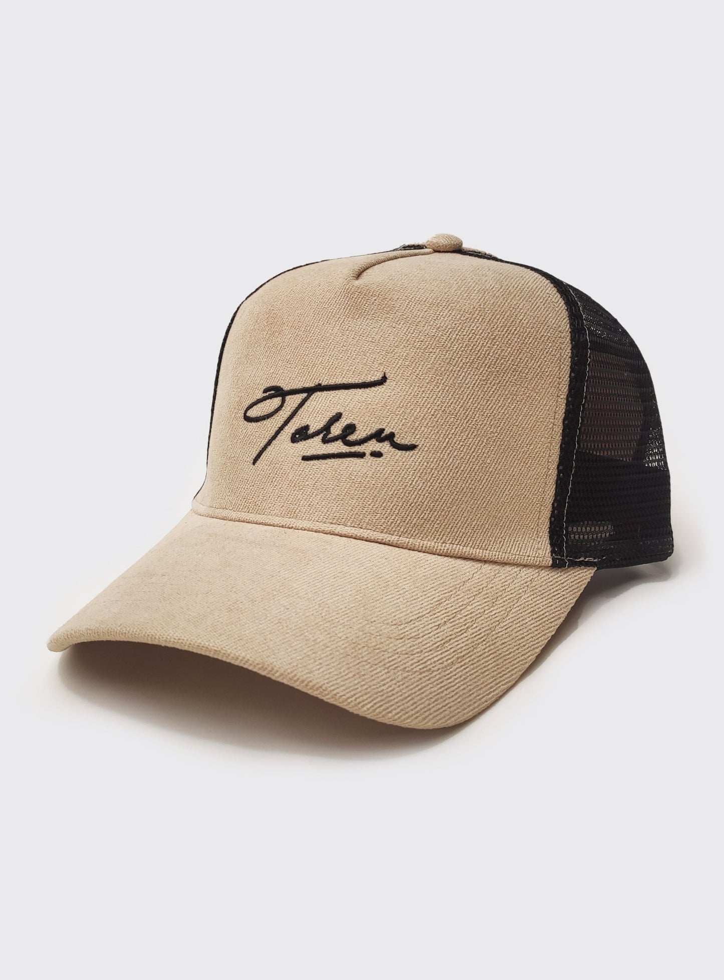 CAP TRUCKER · BORDADO