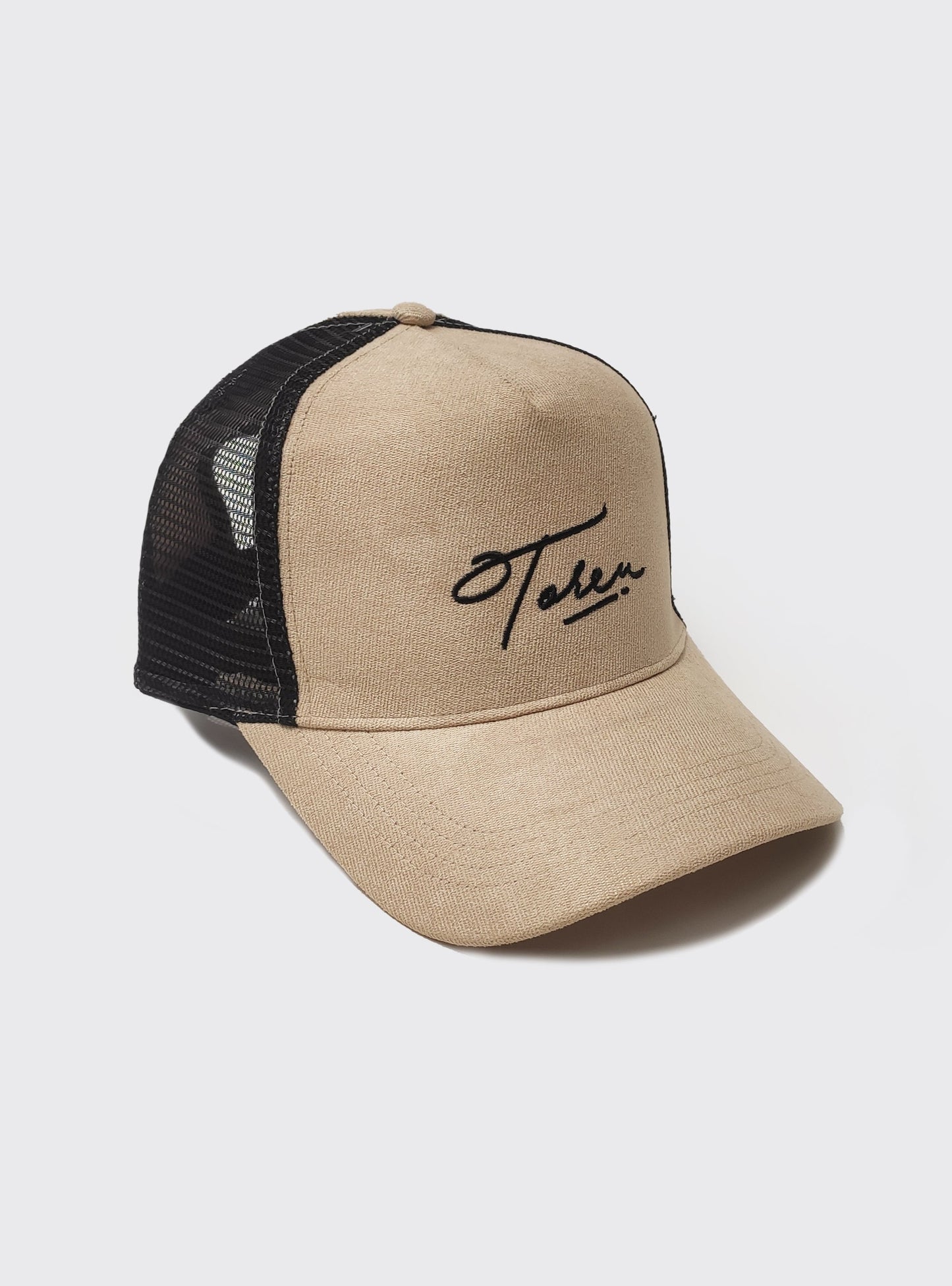 CAP TRUCKER · BORDADO