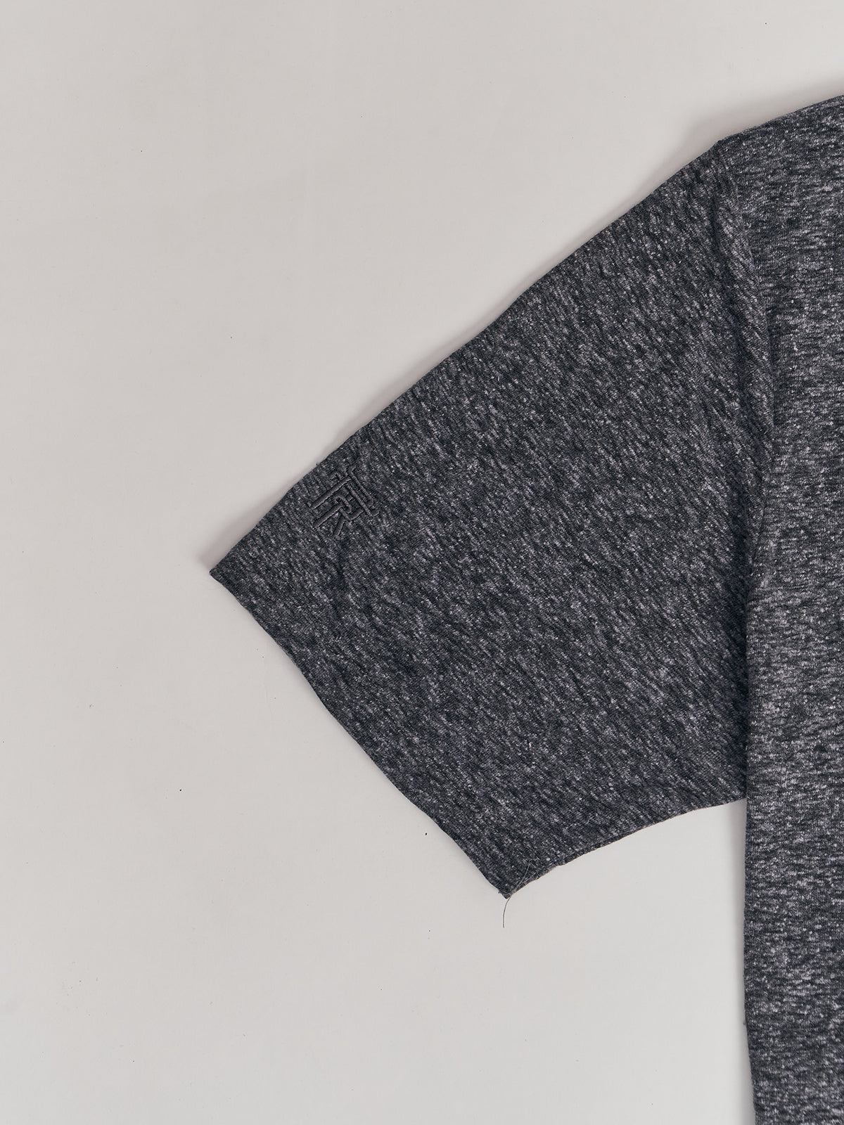 Remera KURT · Pima Jaspeada