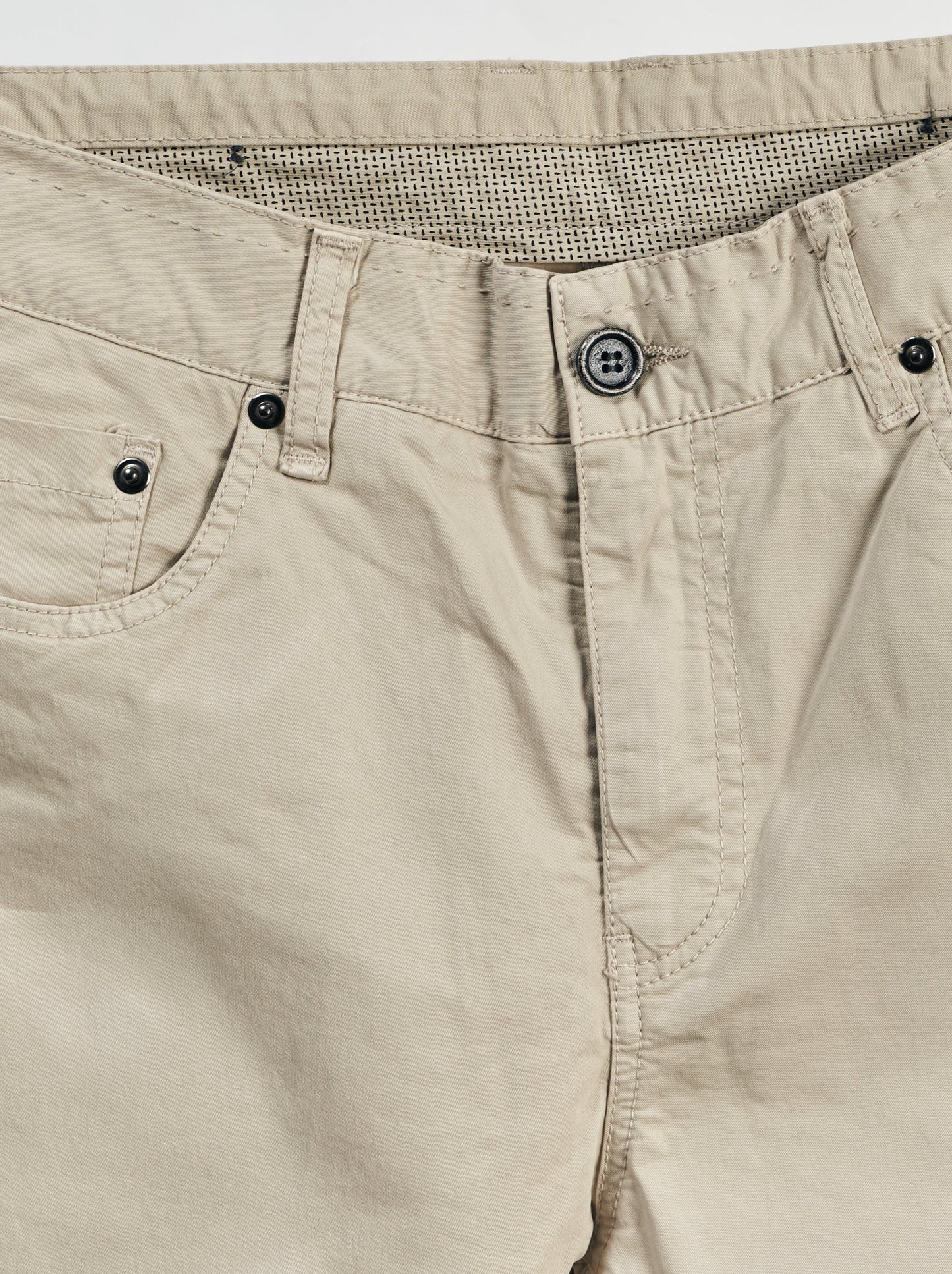 Pantalón 5 bolsillos Iron · Slim fit