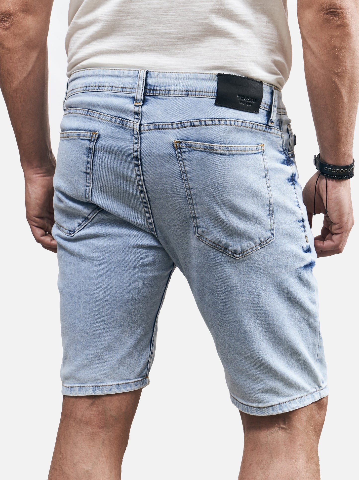 Bermuda Rally · Slim fit