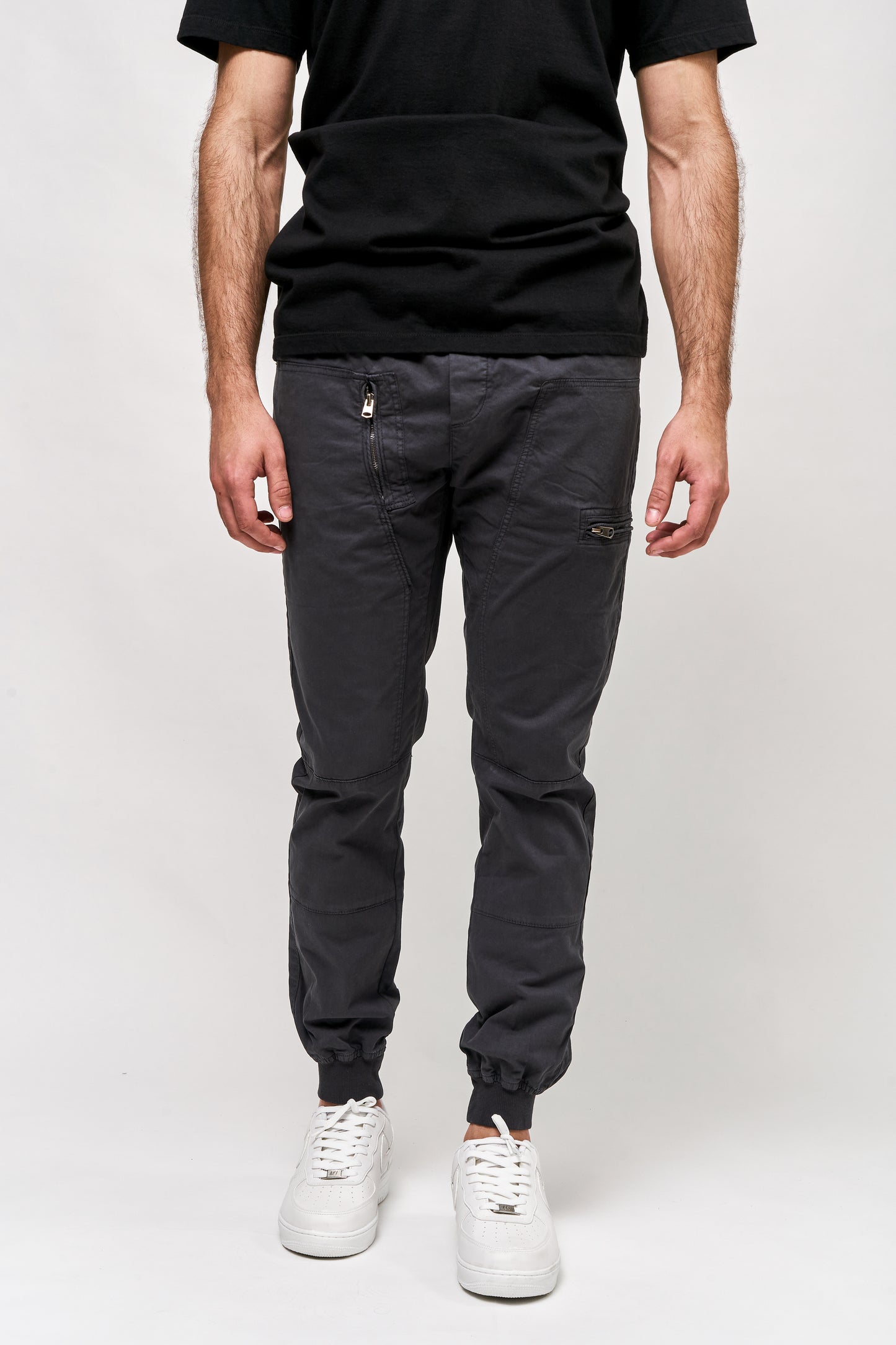 Babucha Guinea · Slim fit