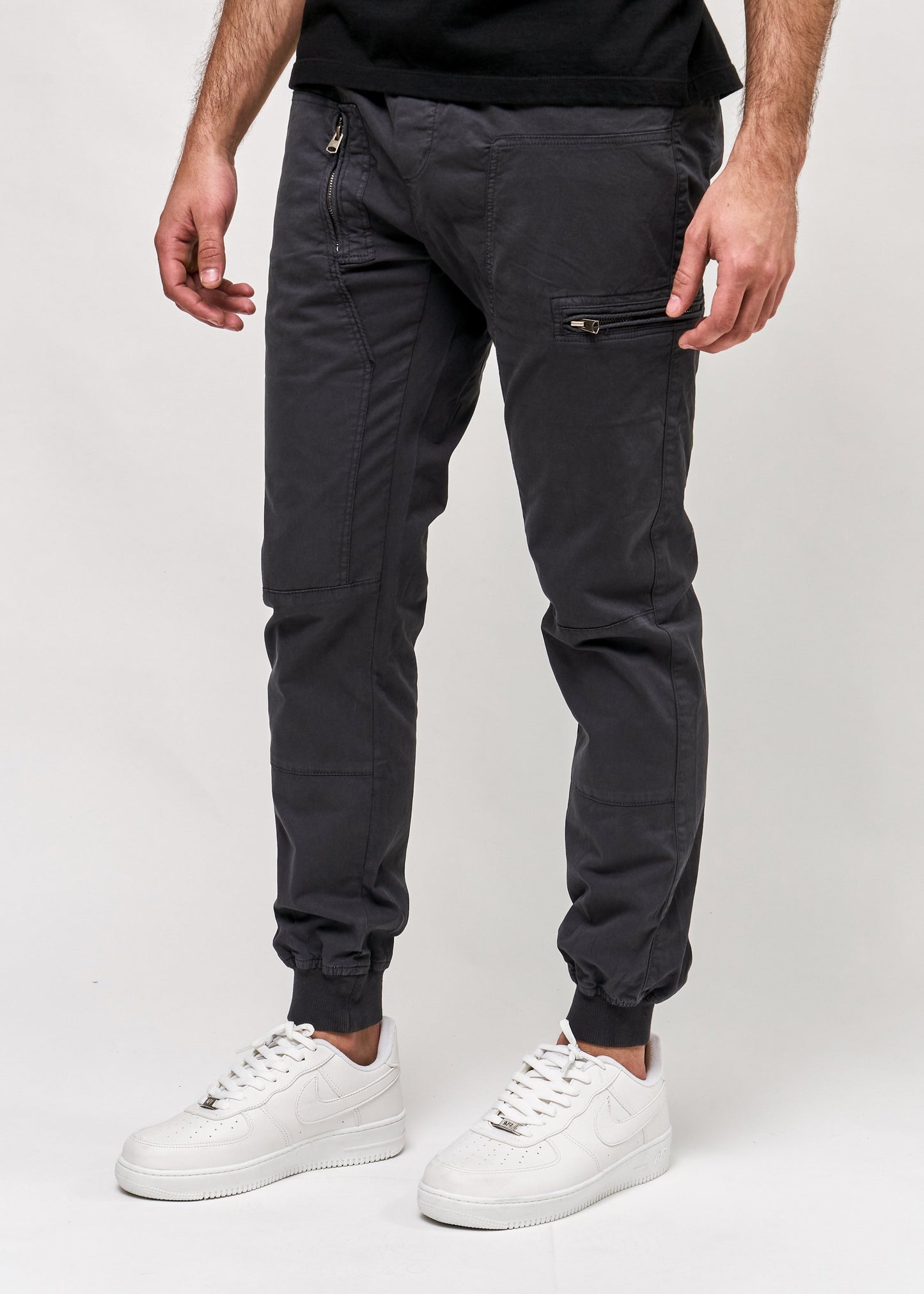 Babucha Guinea · Slim fit