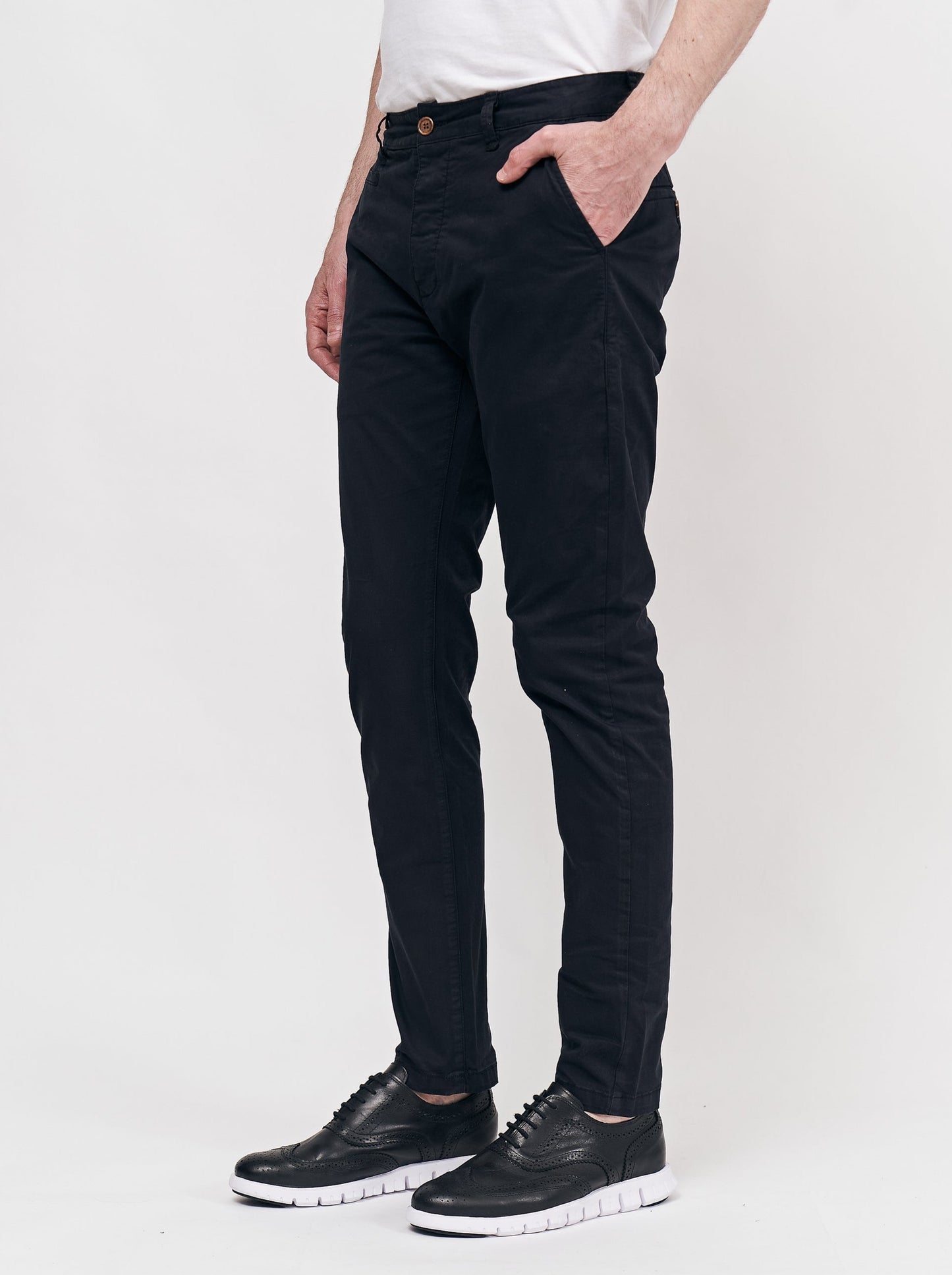 Chino Pharrel · Slim fit