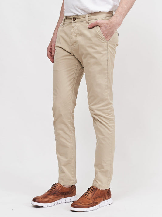 Chino Pharrel · Slim fit
