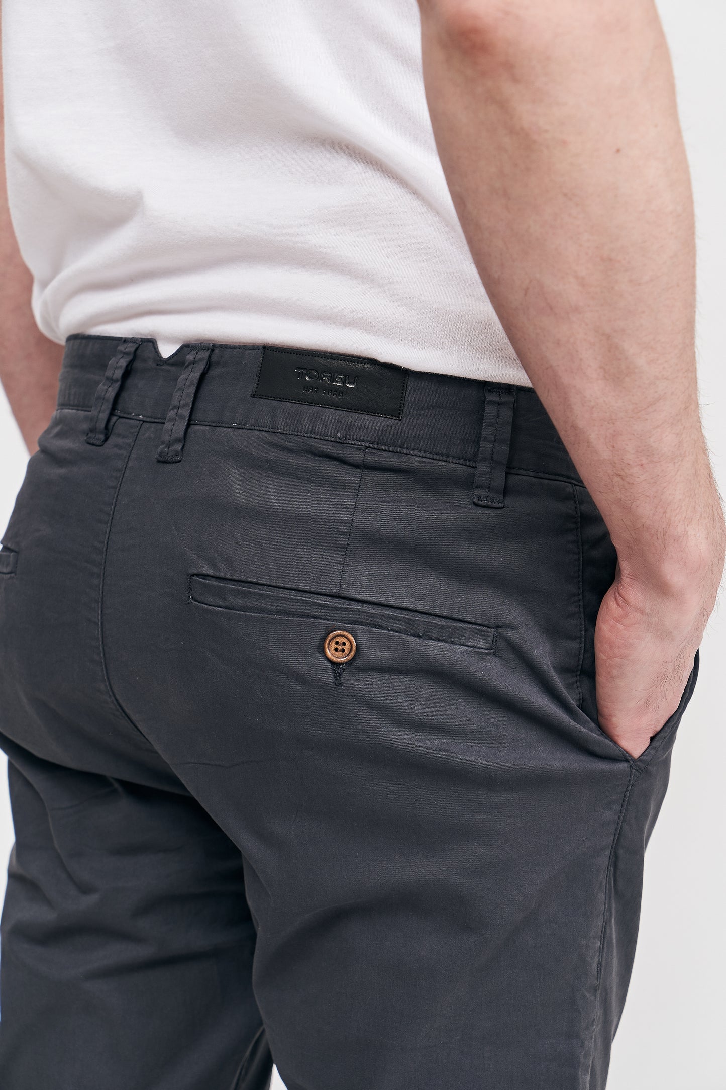 Chino Pharrel · Slim fit