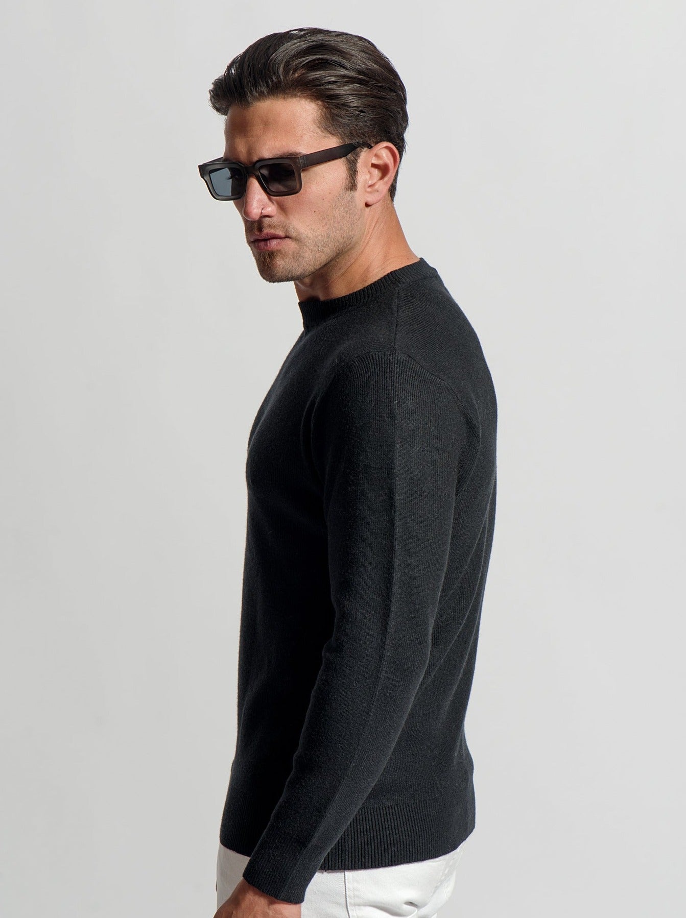 Sweater LYON · Cuello redondo
