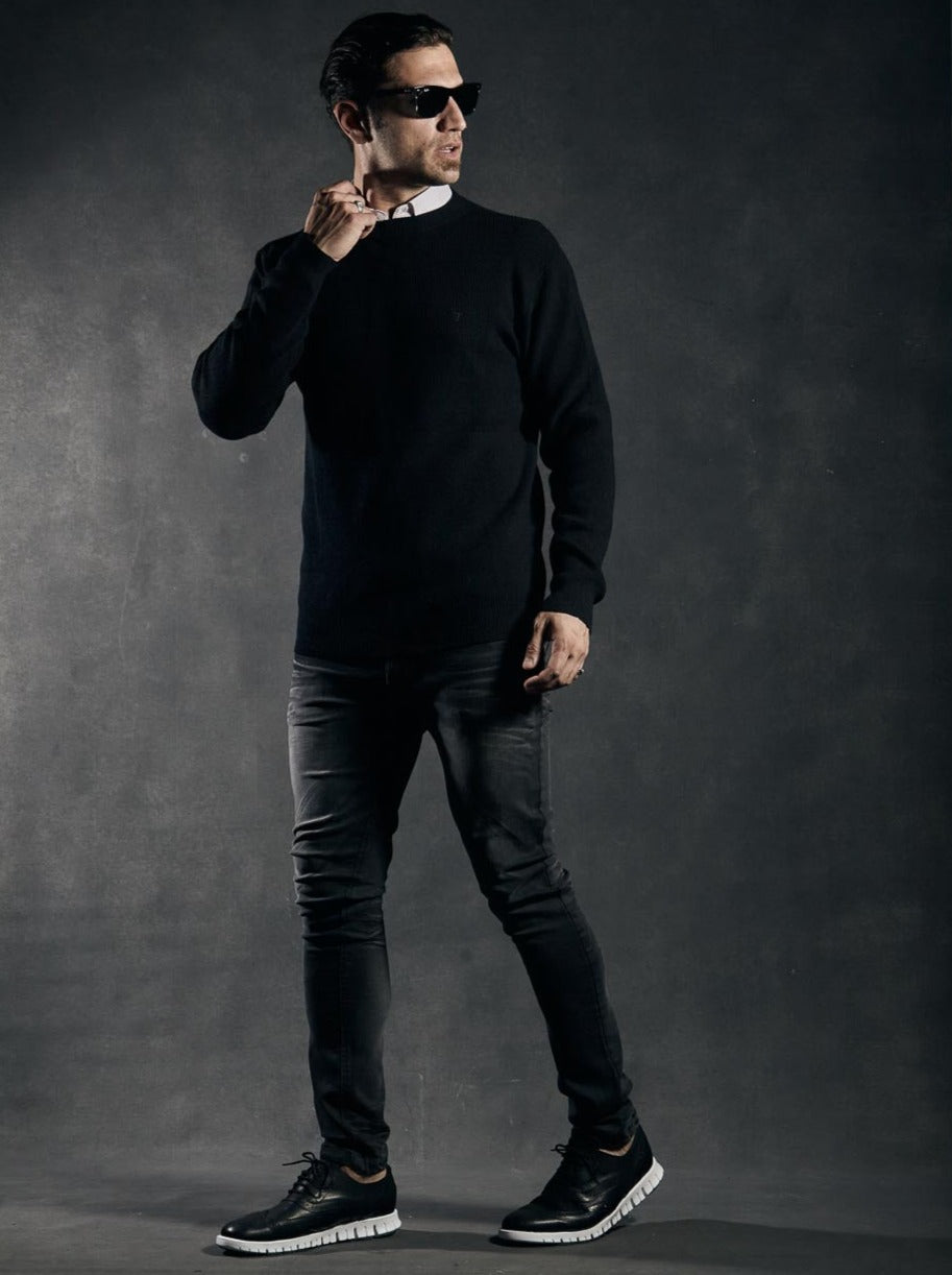 Sweater LYON · Cuello redondo