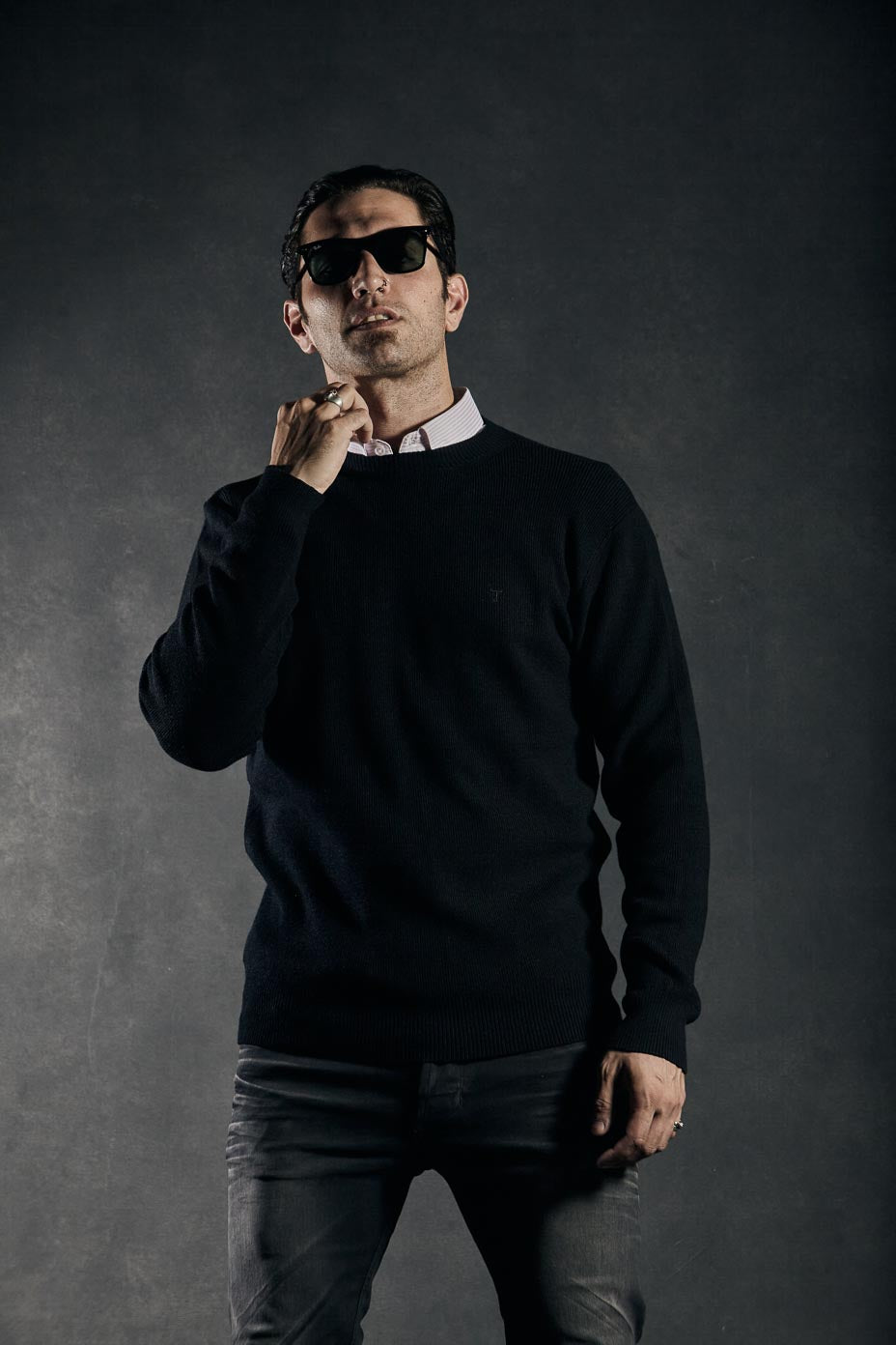 Sweater LYON · Cuello redondo