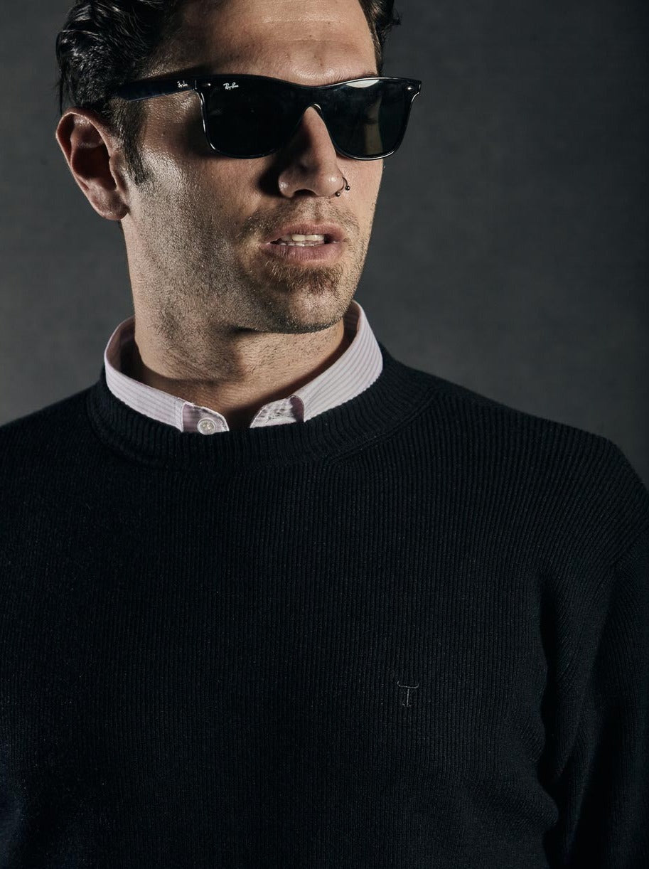 Sweater LYON · Cuello redondo