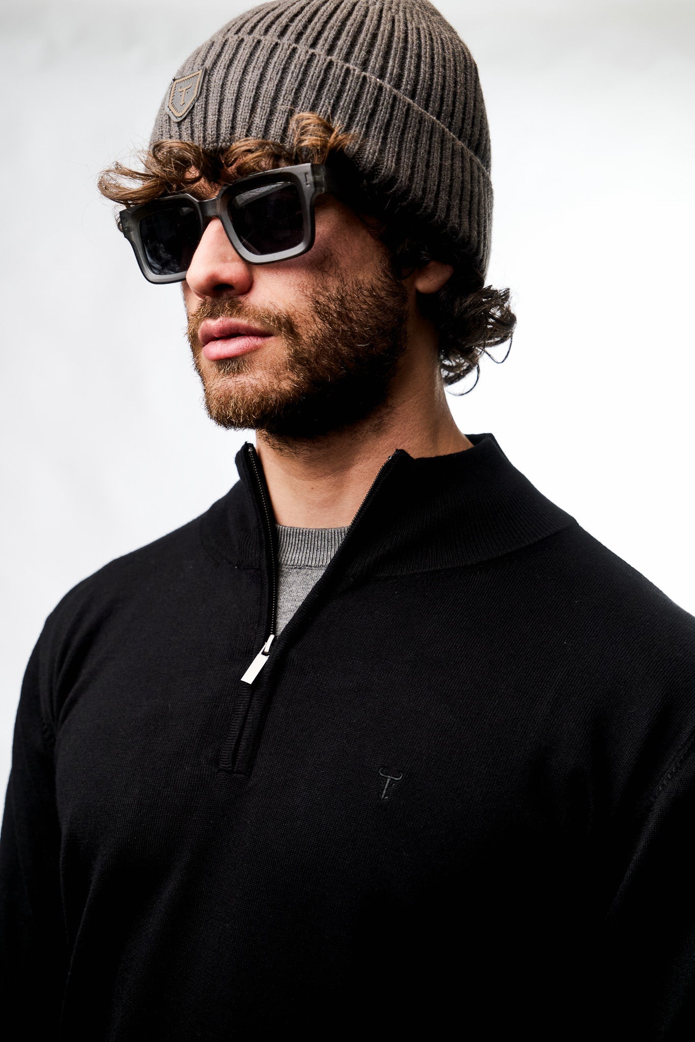 SWEATERS: CAMPERA DE HILO