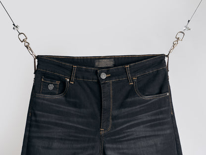 Newton Black · Skinny Fit