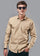 Camisa Cliff Tostado · Regular Fit