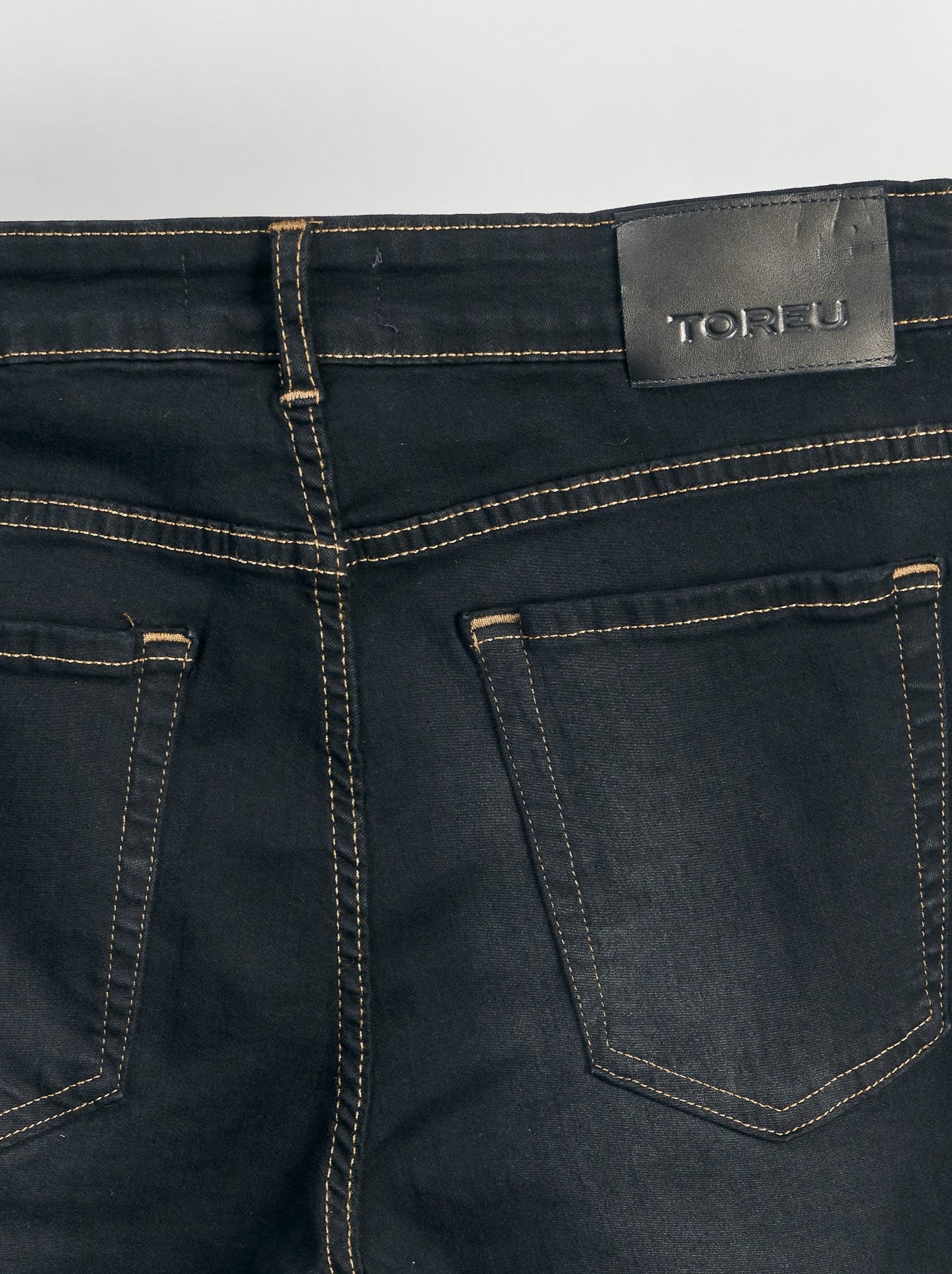 Newton Black · Skinny Fit