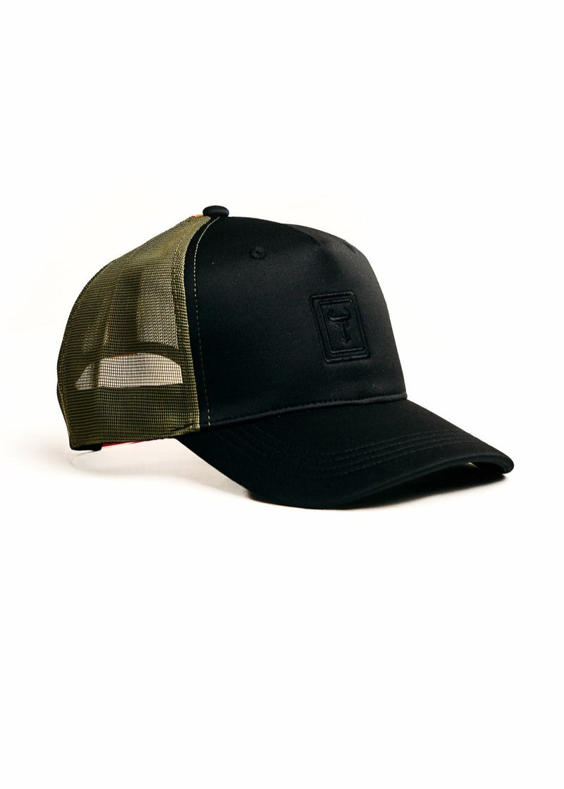 CAP TRUCKER 2 · BORDADO TORO