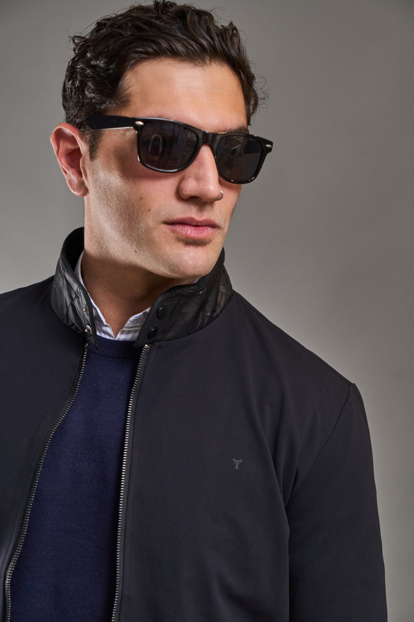 Campera SUIZA Negro · Slim fit