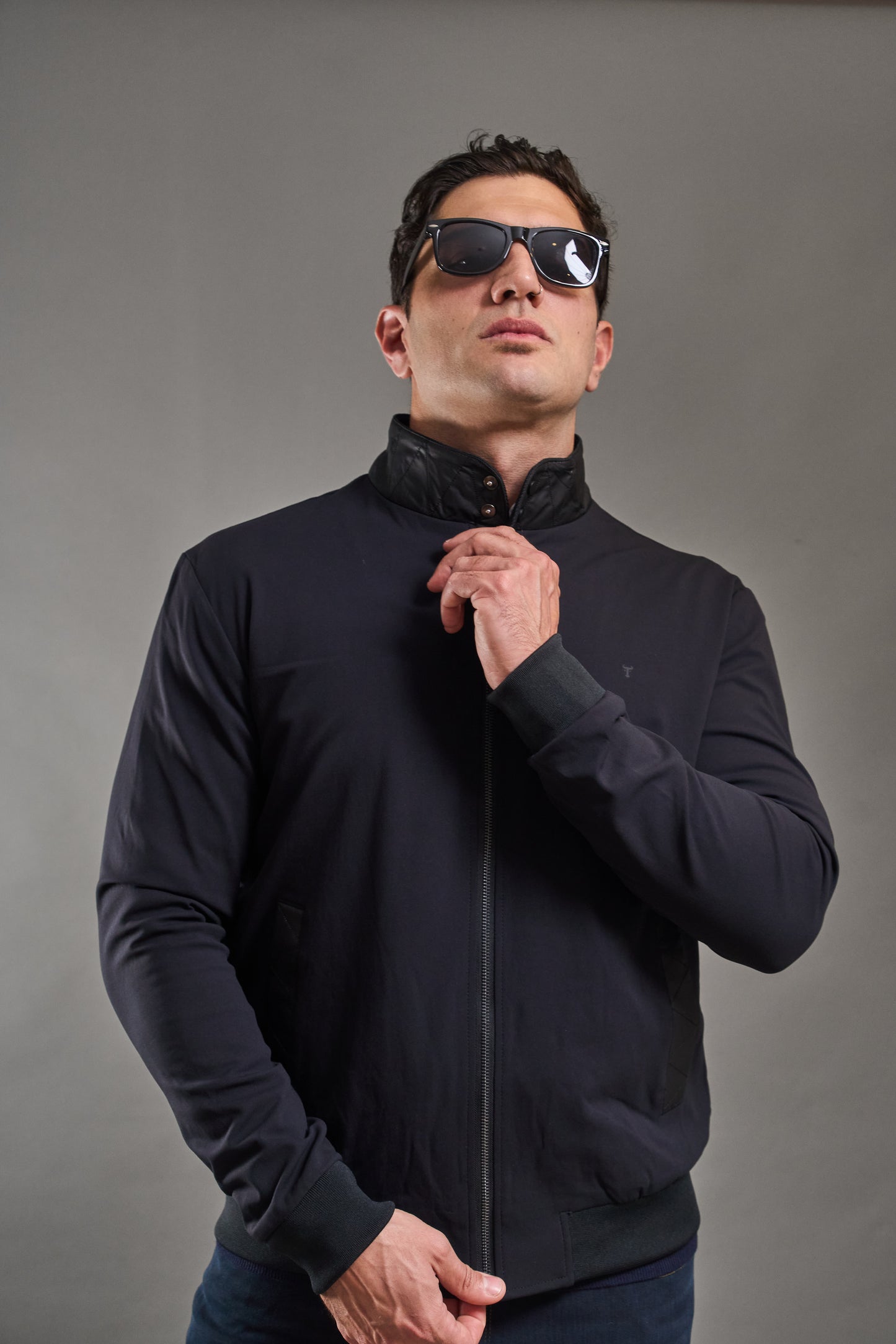 Campera SUIZA Negro · Slim fit
