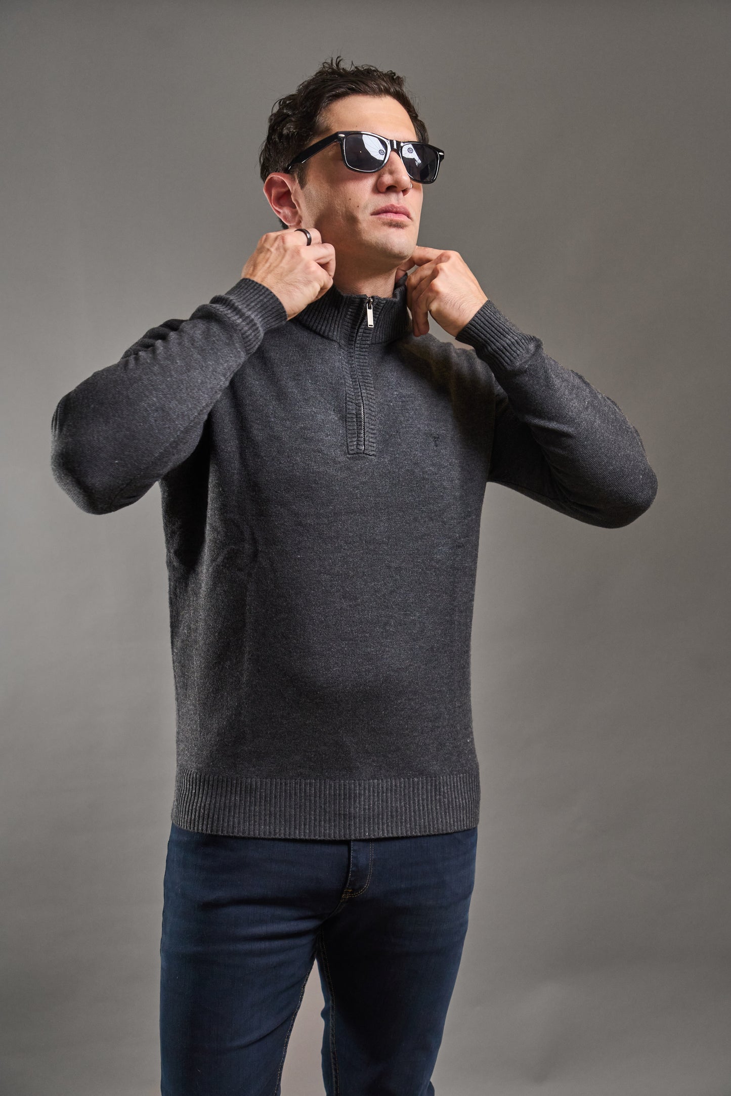 Sweater Hamilton Gris· Cuello medio cierre