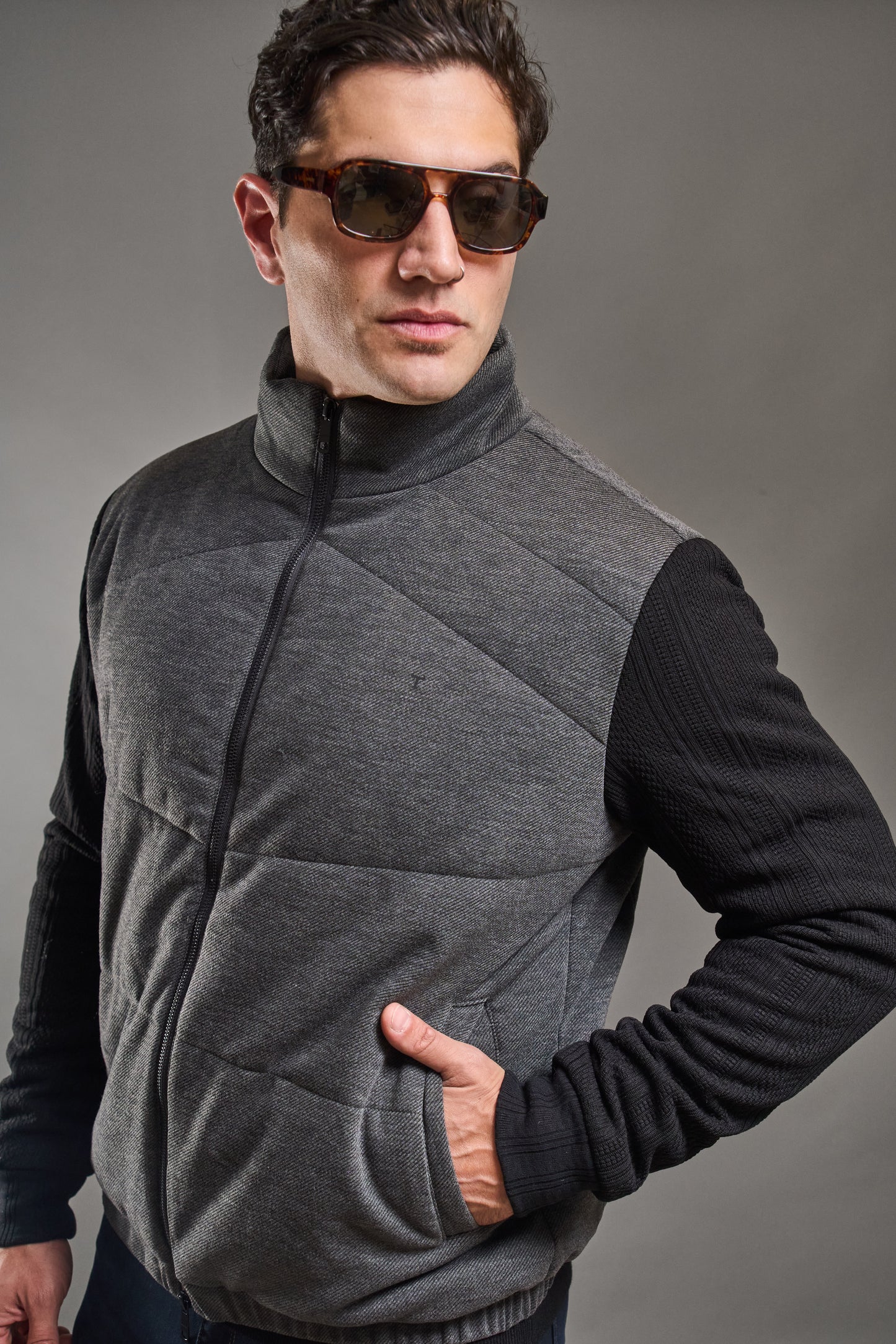 Campera ASPEN Gris/Negro · Slim fit