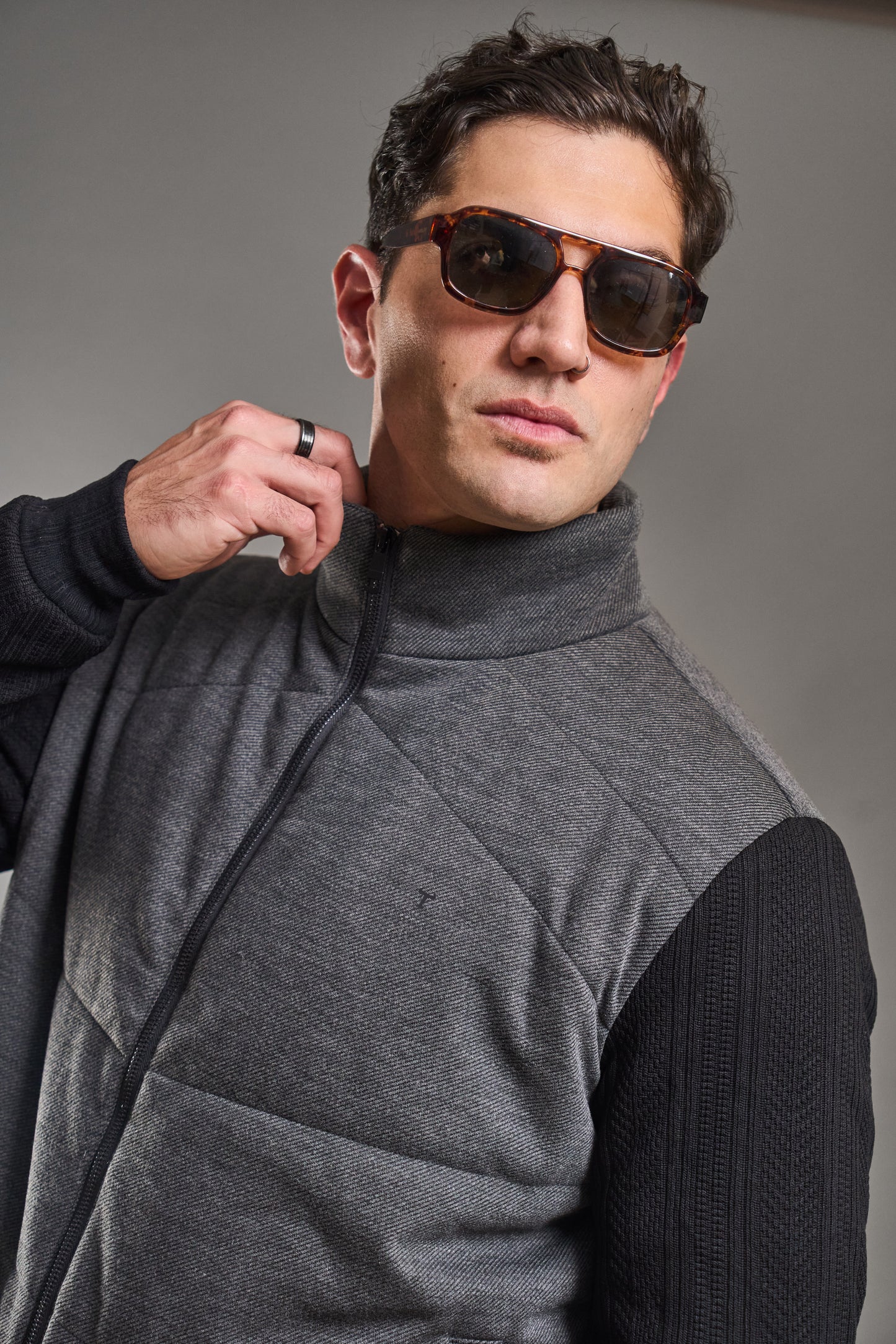 Campera ASPEN Gris/Negro · Slim fit