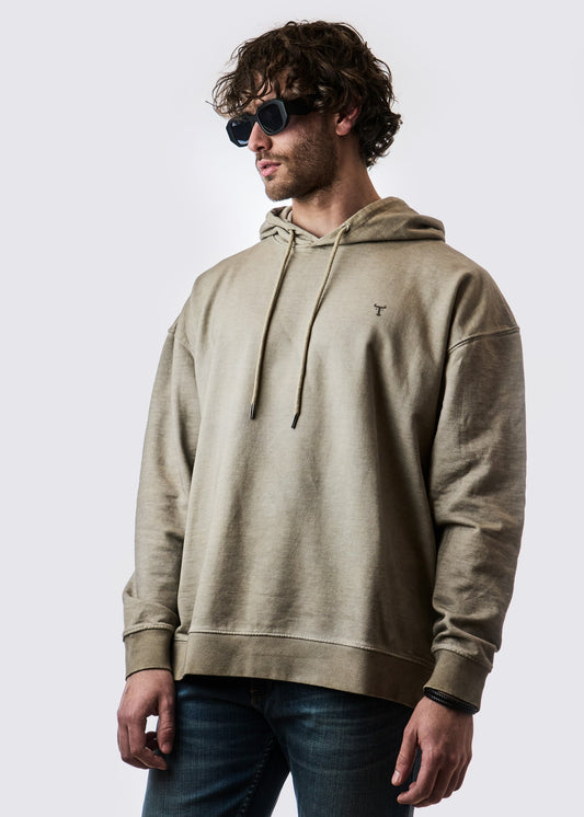 Buzo Bulk Arena · Slim fit