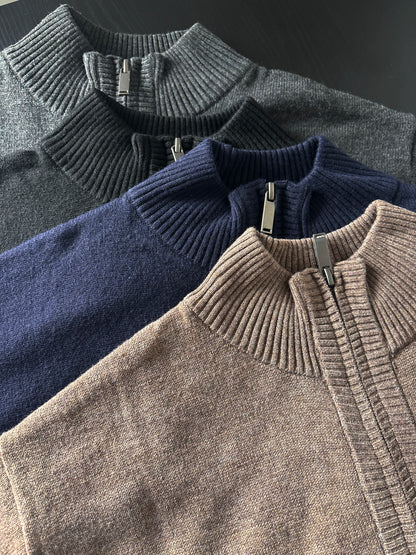 Sweater Hamilton Marino · Cuello medio cierre