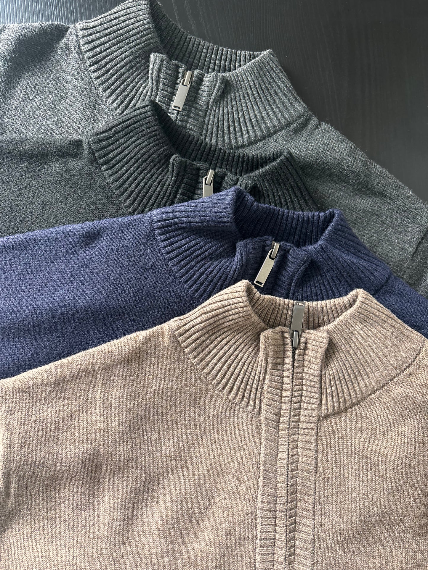 Sweater Hamilton Gris· Cuello medio cierre