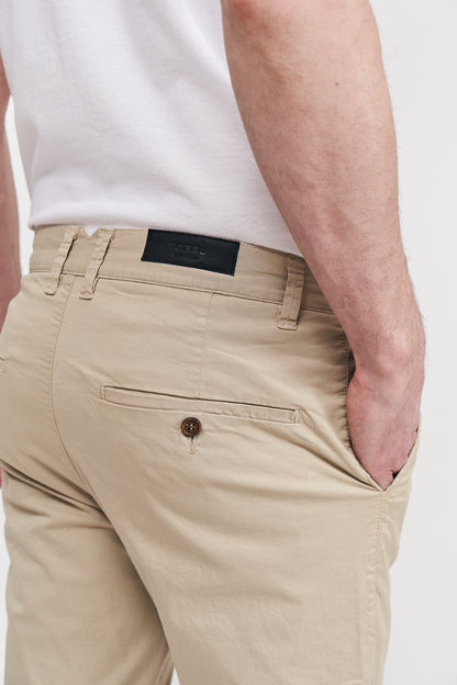 Chino Pharrel · Slim fit