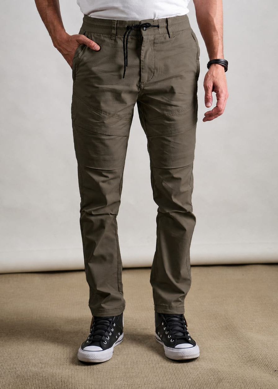 Pantalón Cargo Hell · Militar Slim Fit
