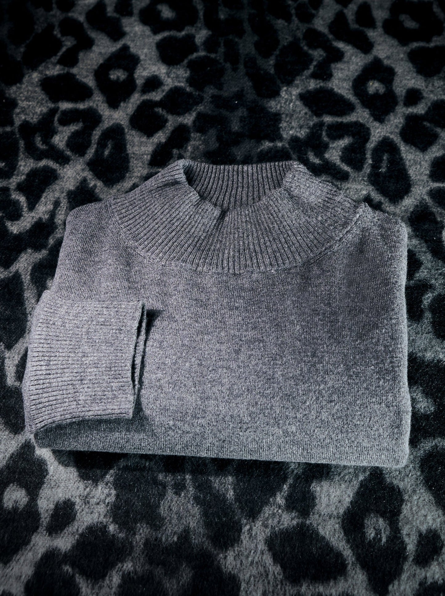 Sweater Nox · Cuello polera